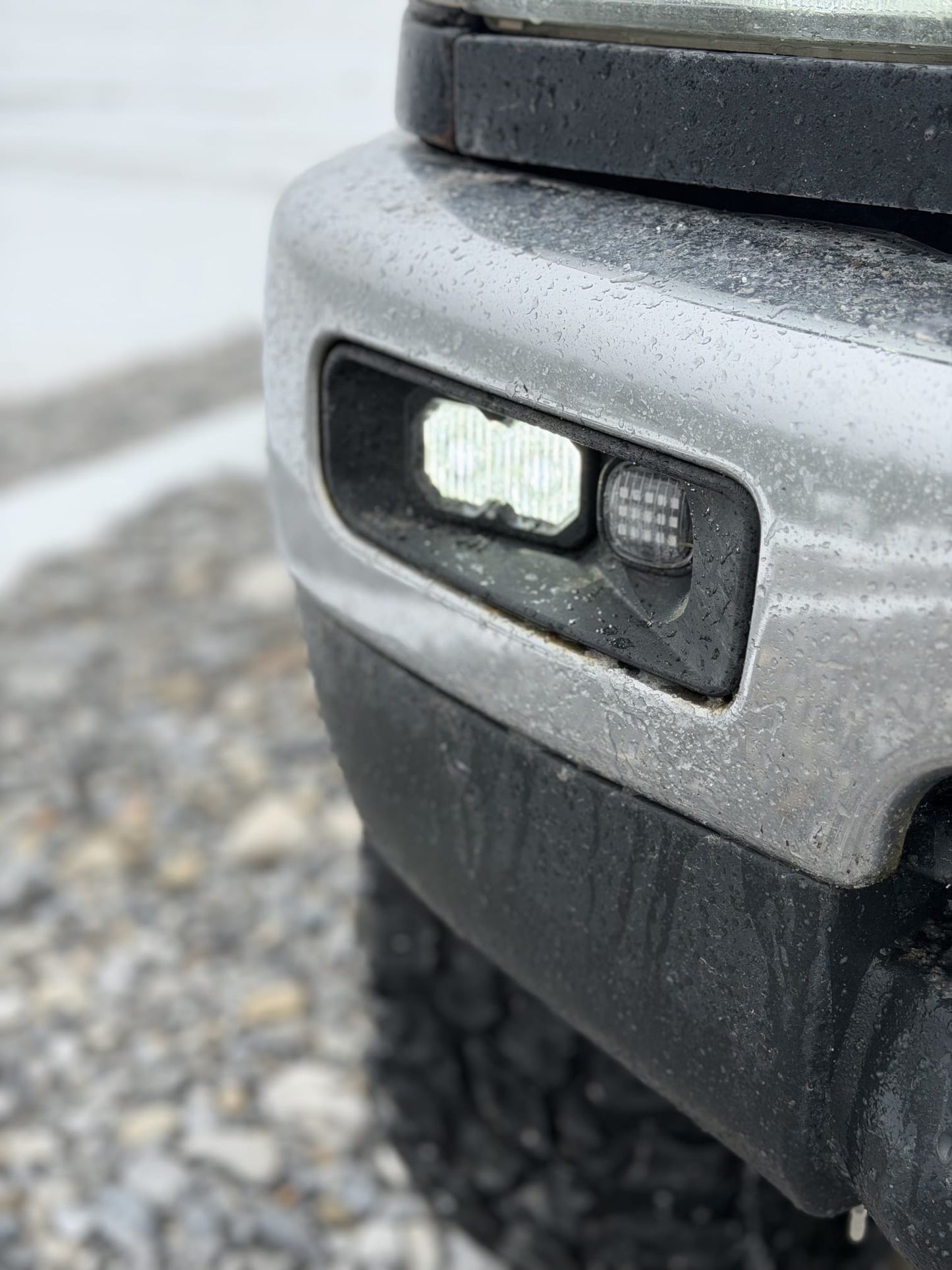Aptomo Beacon+ Kit - Bumper Fog Light Mount for 1996-1998 Toyota 4Runner